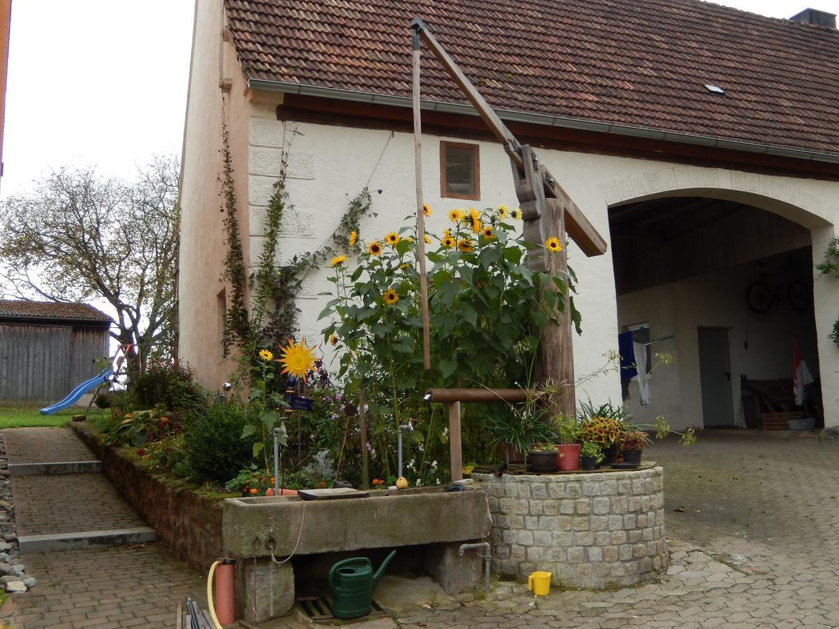 Dinkelsbühl Gasthof Goldenes Roessle מראה חיצוני תמונה