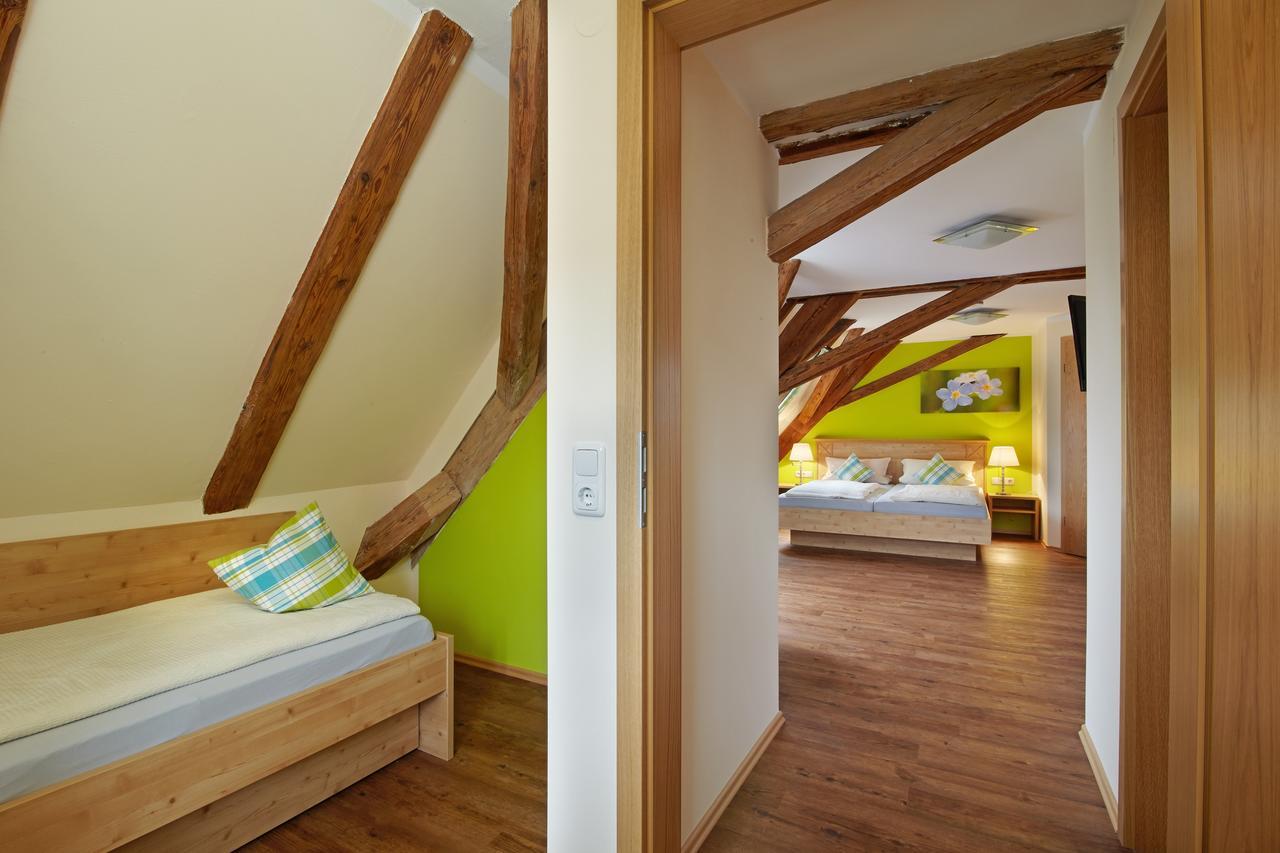 Dinkelsbühl Gasthof Goldenes Roessle מראה חיצוני תמונה